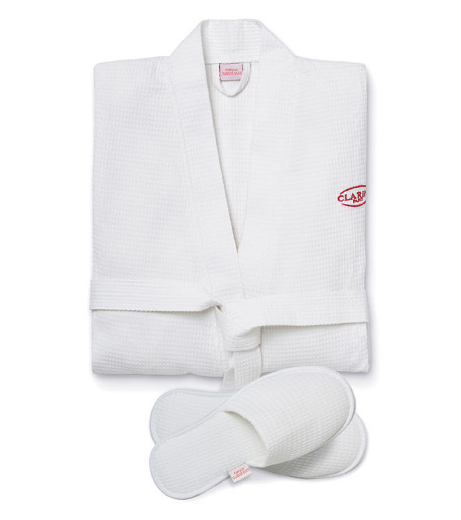 Ropa de cama, toallas, batas y pantuflas